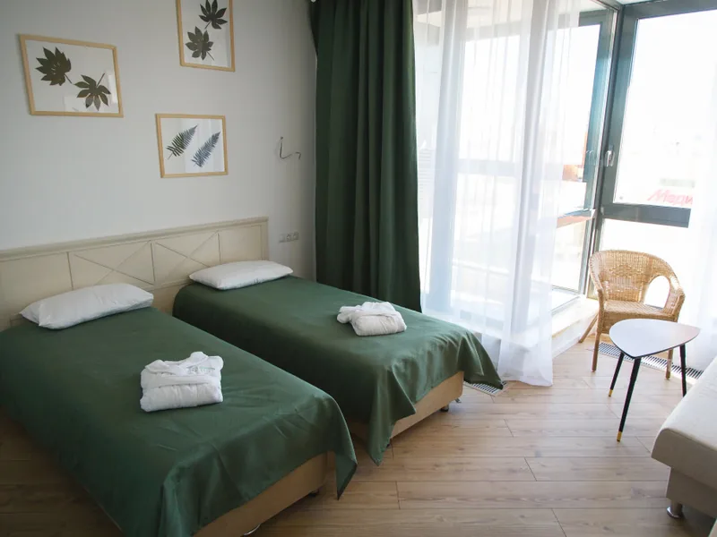 Двухместный номер Standard с балконом в апарт-отеле «Ecoliner Hotel»
