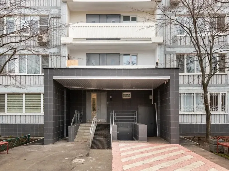 Фасад / вход «1-комнатная Квартира 35 м² на 2/14 этаже»