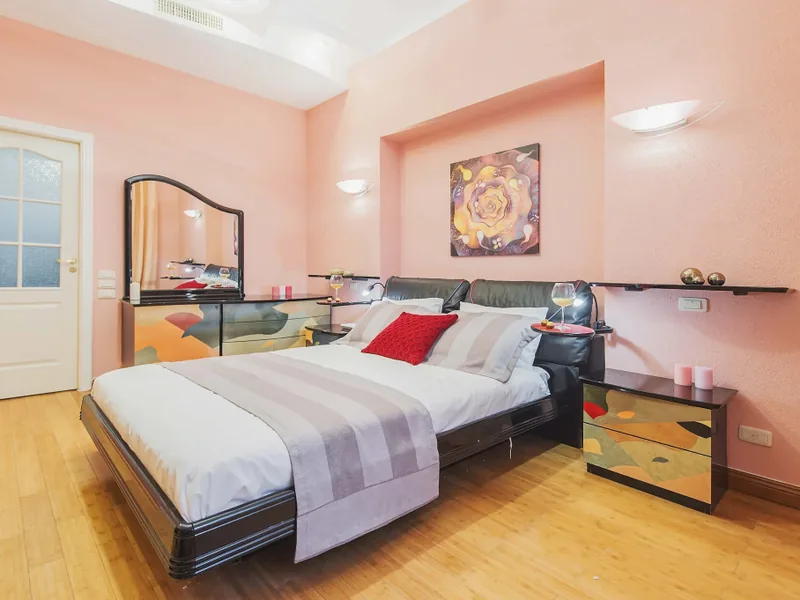 Номер в апартаментах «GM Apartments Дизайнерские 4-х комнатные у метро»