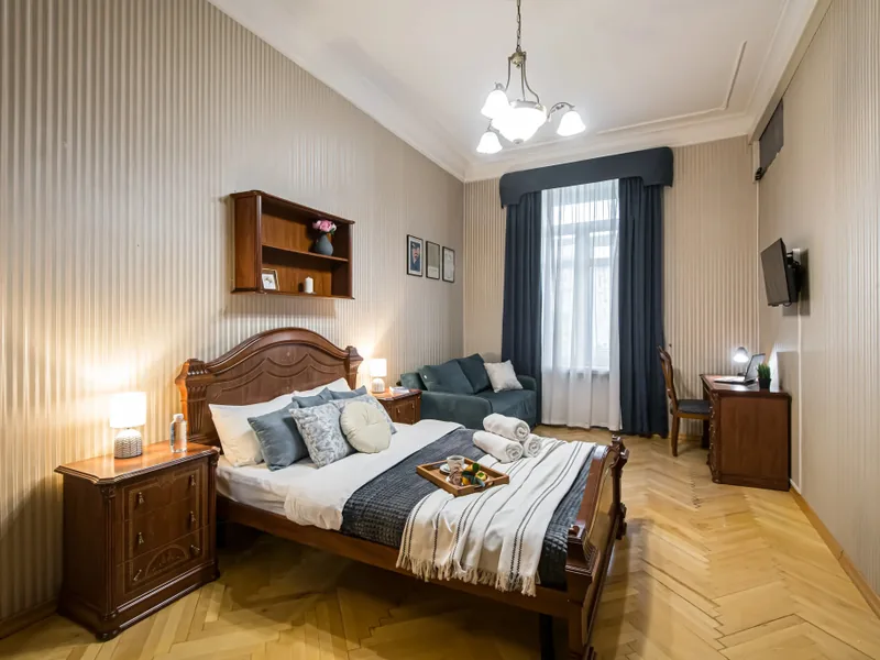 Номер в апартаментах «GM Apartments Просторная Трехкомнатная на Арбате»