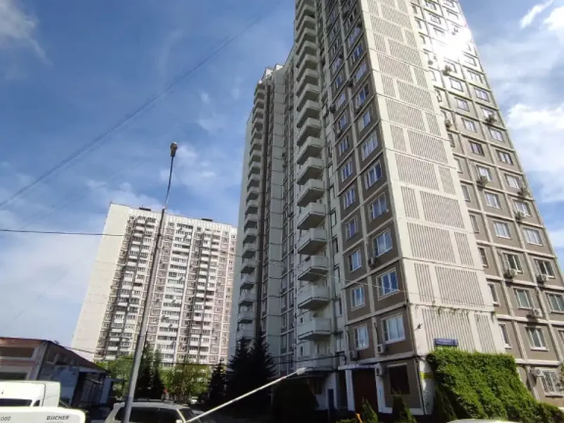Фасад / вход «видовая ЛайлаТов на метро Южная»