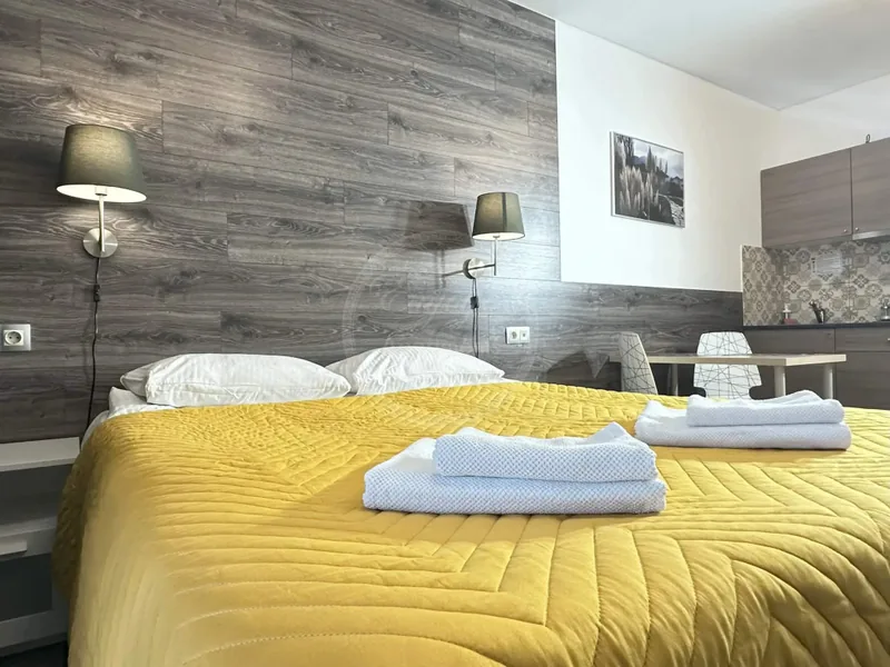 Номер в апартаментах «Enjoy Apartments & Studios — Акварели №1»
