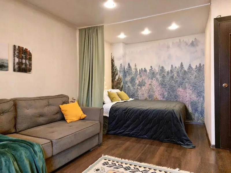 Апартаменты с балконом и с красивым видом из окна в апартаментах «Holmy Forest Flat на Полянке»
