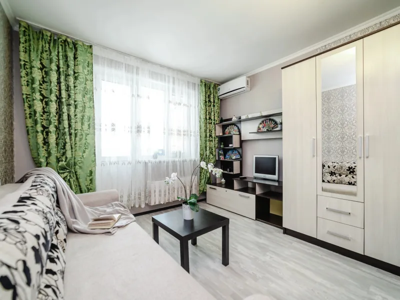 Ресепшн / лобби «U Metro S Vidom Na Pisatelskiy Gorodok Apartments»