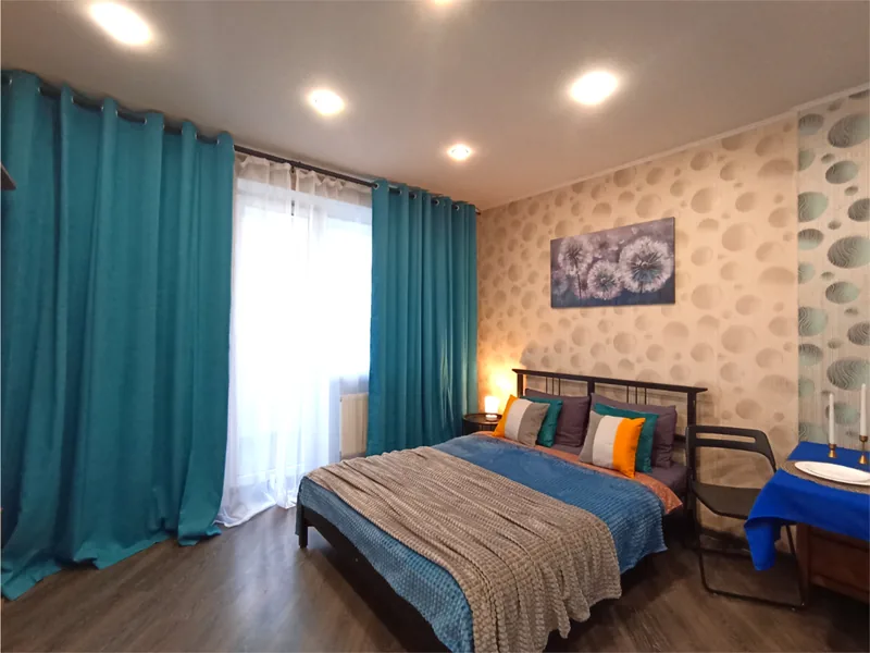 Апартаменты с балконом и с красивым видом из окна в апартаментах «LOFT STUDIO на Юбилейном проспекте 40»