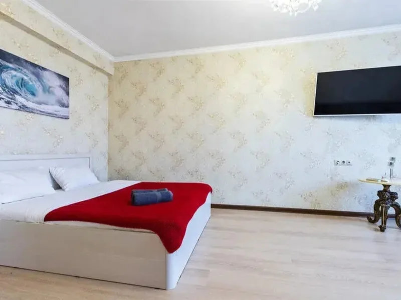 Апартаменты с балконом и с красивым видом из окна в апартаментах «МаксРеалти24 на Алабяна»