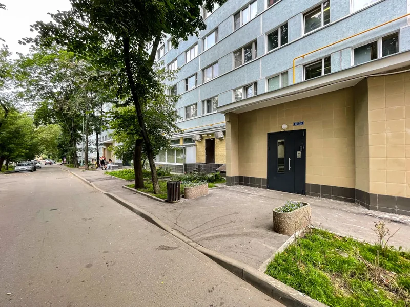 Фасад / вход «Овапарт для 4 гостей с евроремонтом около метро Пролетарская»