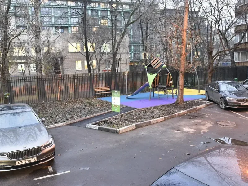 Фасад / вход «на Пушкинской»