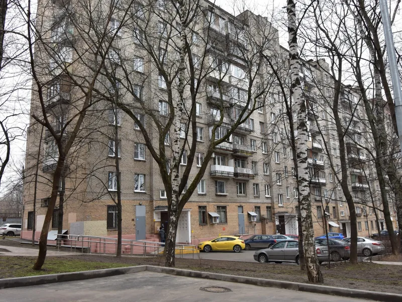 Фасад / вход «на Семёновской набережной»