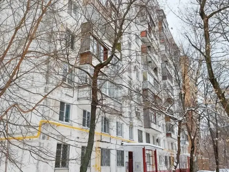 Фасад / вход «на улице Девятая Рота 27»