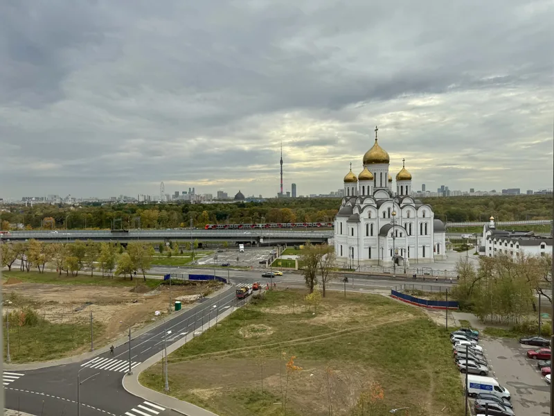Фасад / вход «4к с видом на ВДНХ Останкинскую башню 84м 7 кроватей»