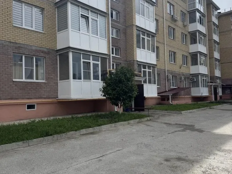 Фасад / вход «Двухкомнатная квартира с видом на гору "Машук"»