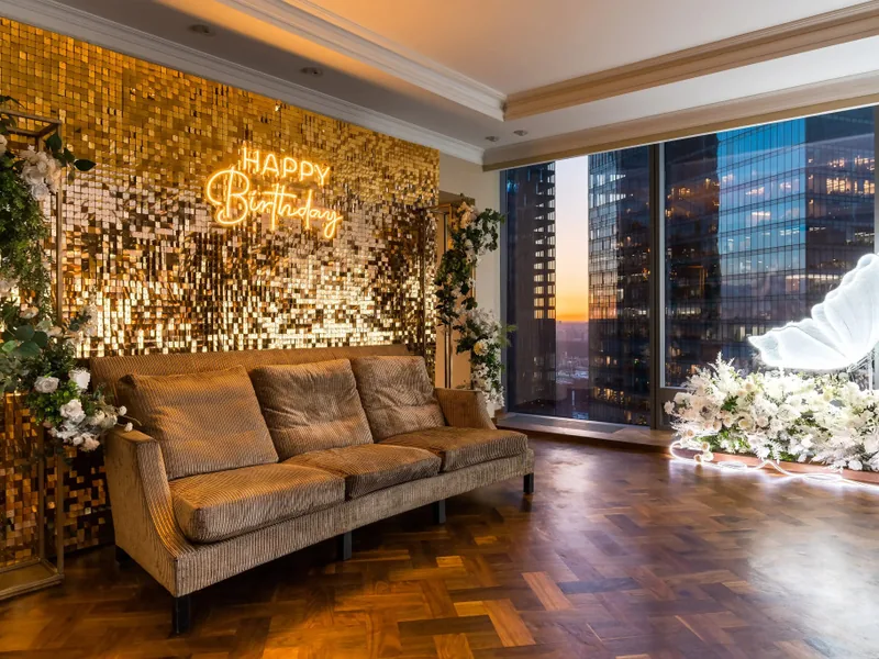 Ресепшн / лобби «с панорамными окнами на 50 этаже в Москва Сити Nova Loft»