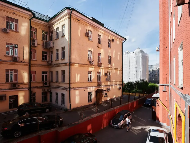 Фасад / вход «GM Apartments Стильные и просторные четырехкомнатные на Мясницкой»