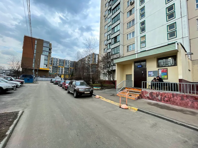 Фасад / вход «Уютная Рядом с РДКБ и Центром Мозга и Нейротехнологий ПоживёмТут»