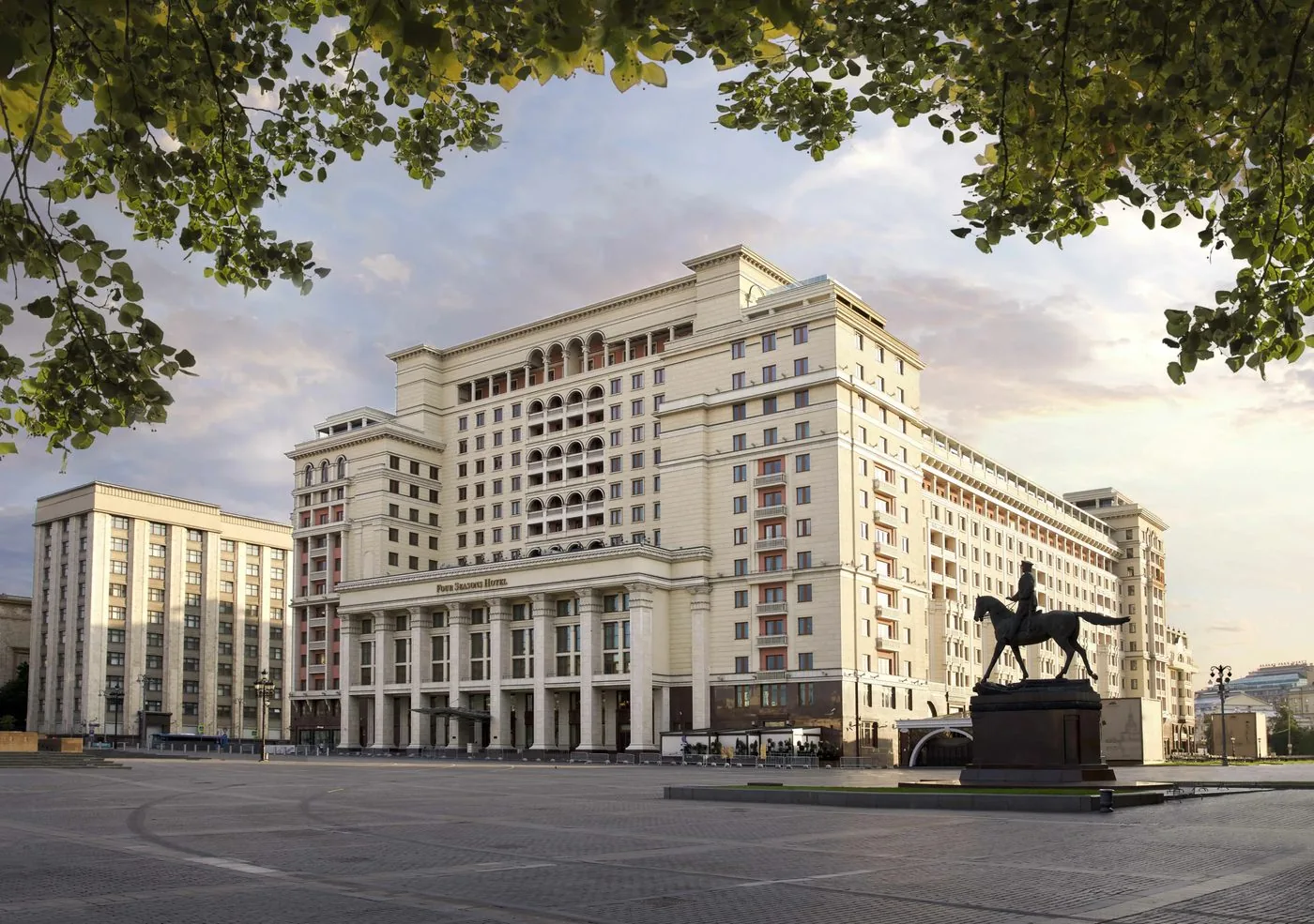 Воссозданное здание гостиницы «Москва», 2013 год