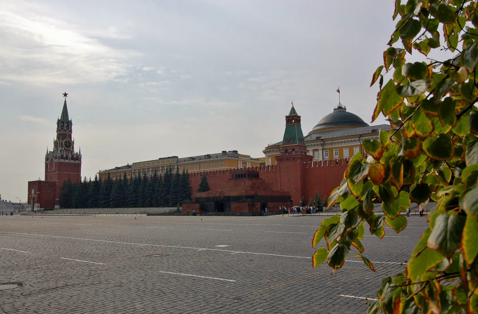 Вид на Московский Кремль с Красной площади