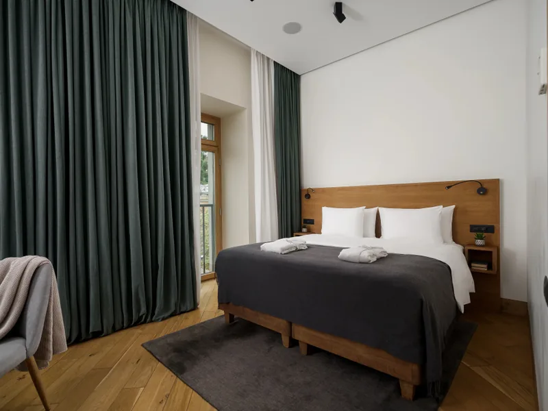 Двухместный номер Делюкс с ванной в бутик отеле «MYS BOUTIQUE HOTEL»