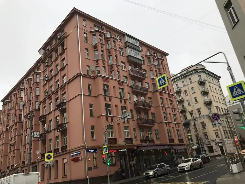 Фасад / вход «дом Бурденко»