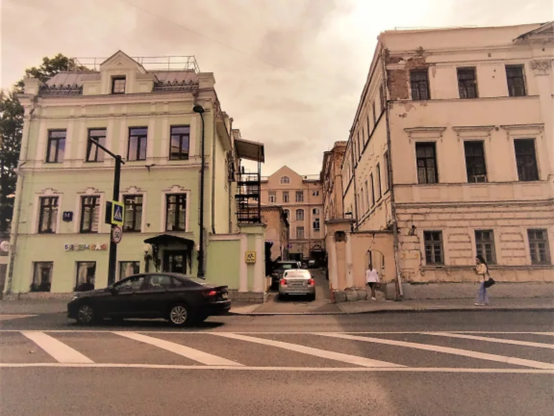 Фасад / вход «Дом Флигелёкъ»