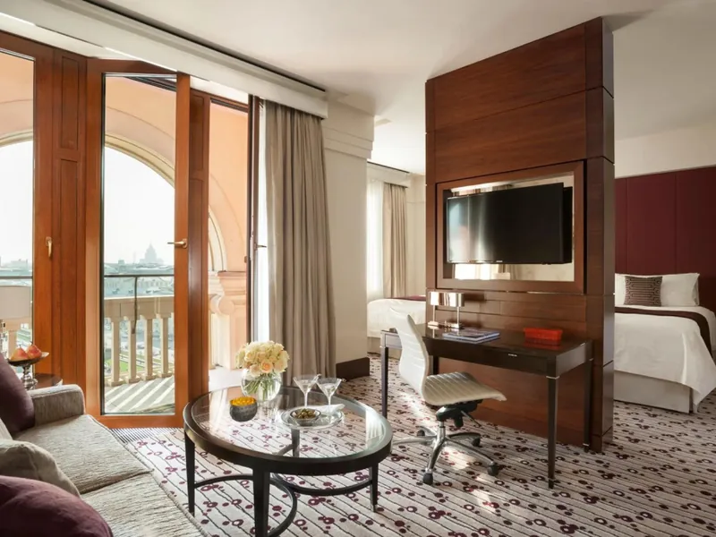 Номер в гостинице «Four Seasons Hotel Moscow»