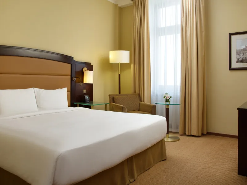 Двухместный номер Стандарт в гостинице «Hilton Ленинградская»