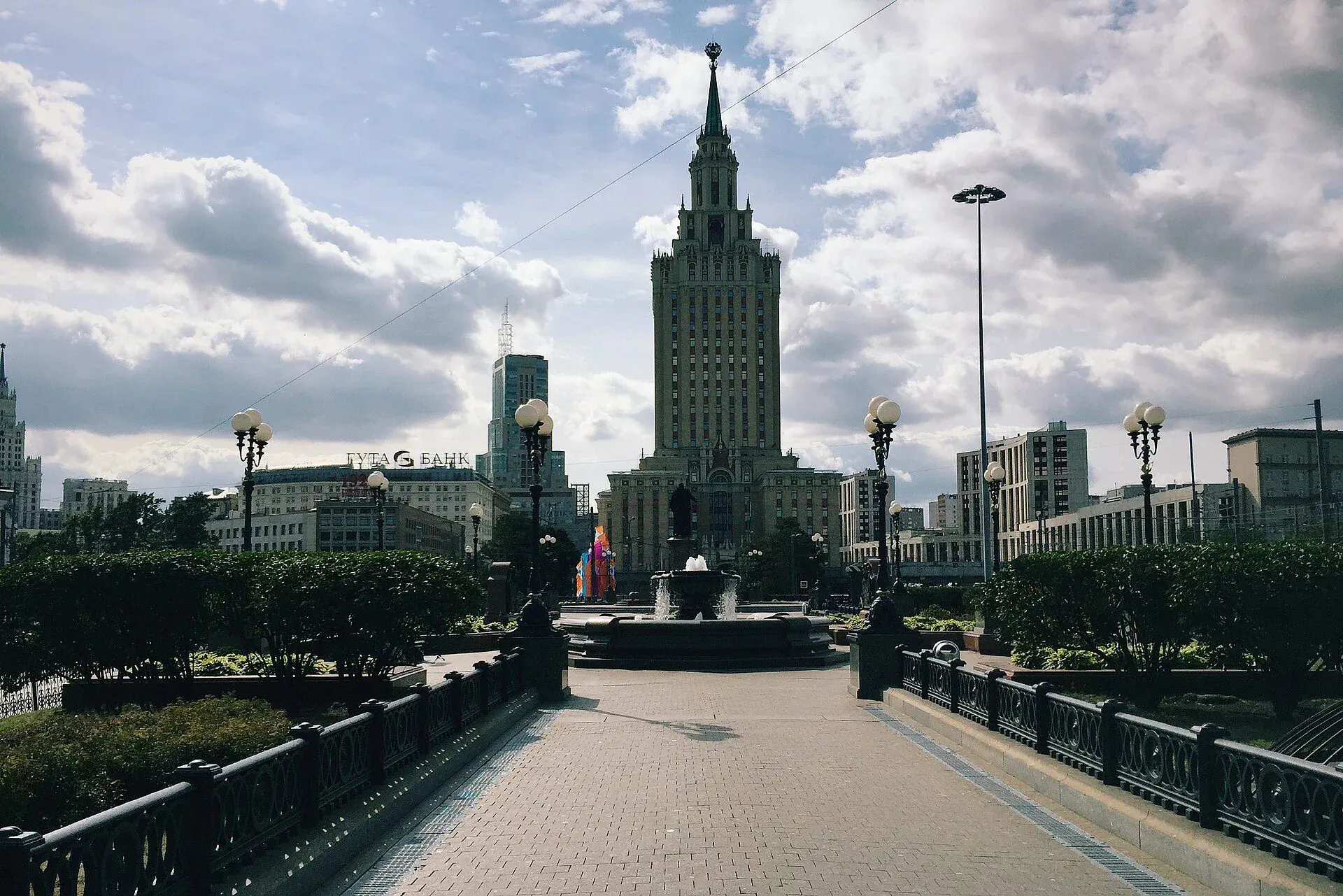 Hilton Moscow Leningradskaya, улица Каланчёвская, 21/40, Москва