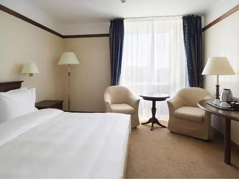 Двухместный номер Стандартный с видом на город в гостинице «Radisson Славянская»