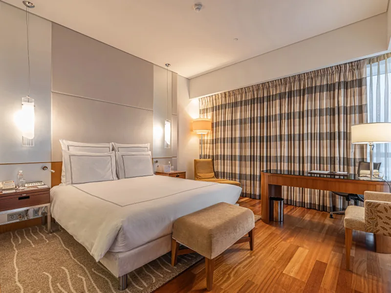 Двухместный номер Премьер с видом на город в гостинице «Swissôtel Красные Холмы»
