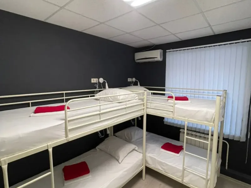 Хостел Artist Hostel Семейный на Басманной, улица Старая Басманная, д.18, к. 8 и 13, Москва