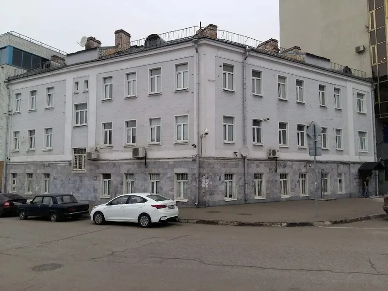 Фасад / вход ««Городская стена»»