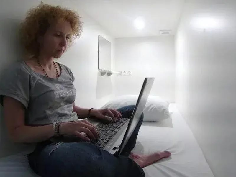 Ресепшн / лобби «Cube Capsule Hostel»