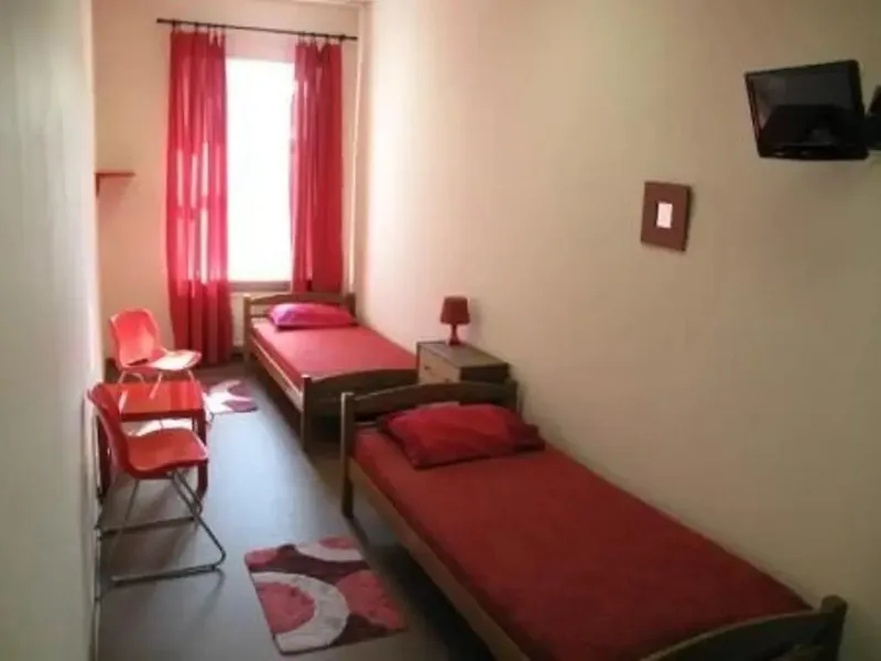 Двухместный номер Economy с балконом в хостеле «Dom Tvorchestva Hostel»