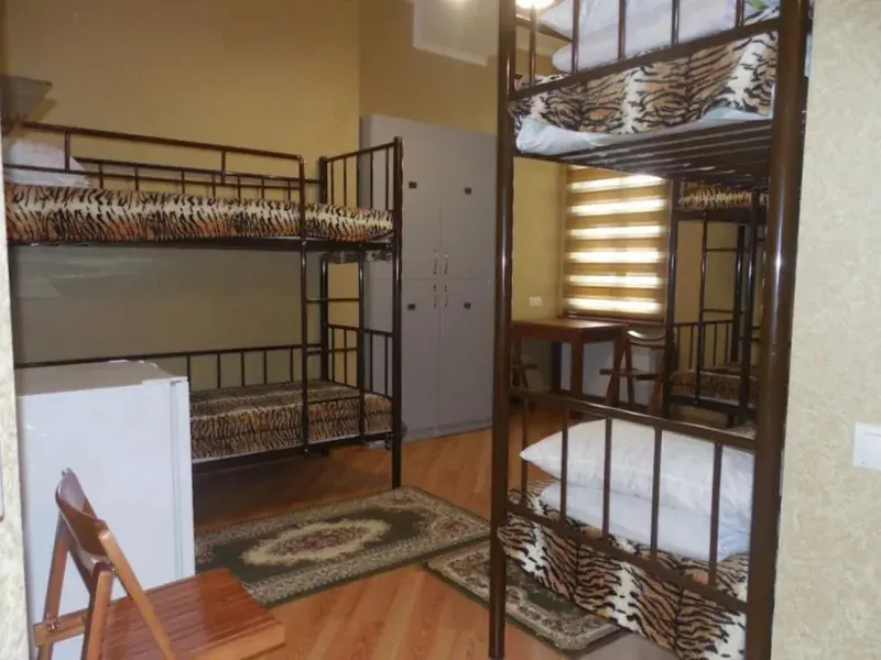 Кровать в общем номере в хостеле «Extra Hostel»