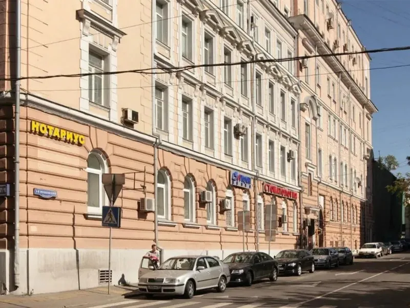 Фасад / вход «Дом Чарли»