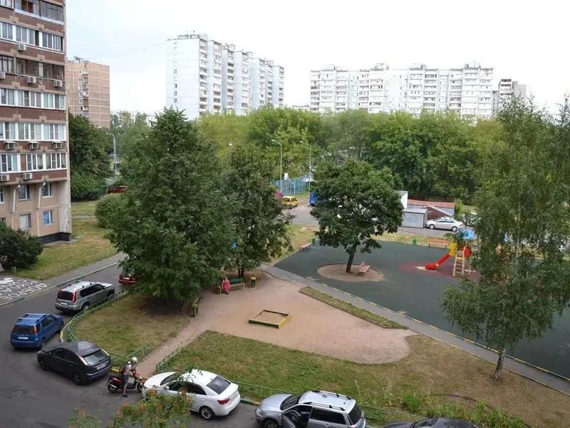 Фасад / вход «Vse Svoyi»