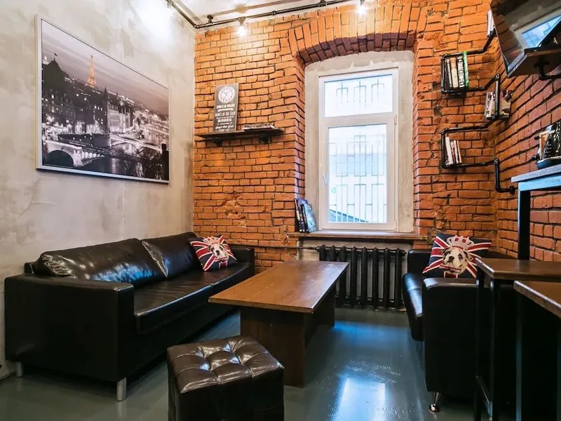 Loft Hostel 77, Maliy Gnezdnikovsky Pereulok 9, bld 3A, Москва