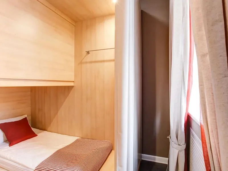 Номер в хостеле «Dad&Cat Capsule Hotel - Hostel»