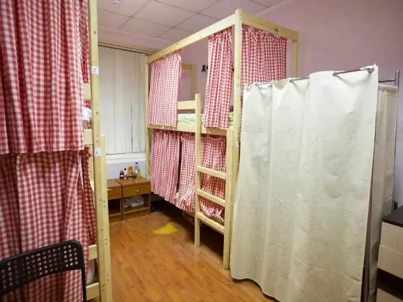 Кровать в общем номере в хостеле «Бумеранг»