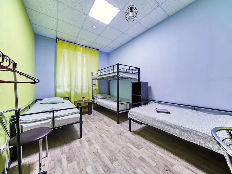 Кровать в общем номере (мужской номер) в хостеле «Leninskiy 23 - hostel»