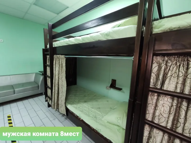 Кровать в общем номере (мужской номер) в хостеле «Marina hostel»