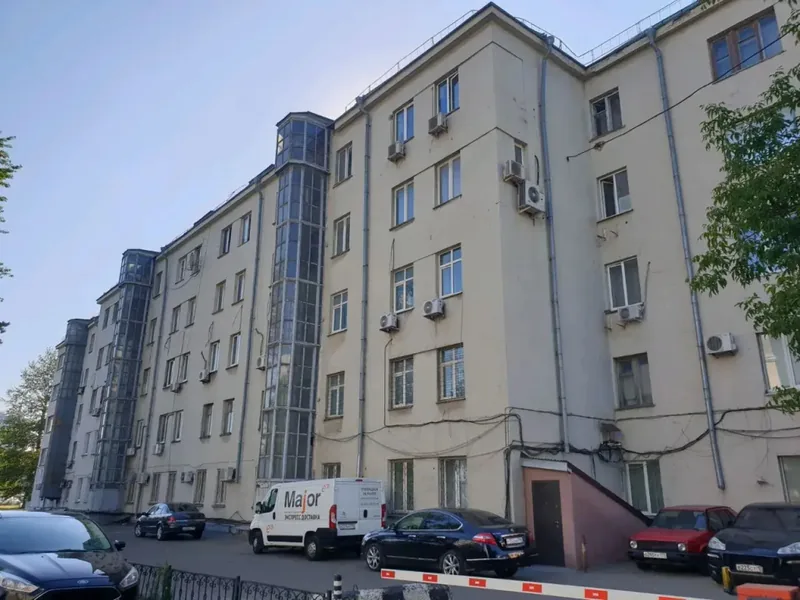 Фасад / вход «Мир на Автозаводской»