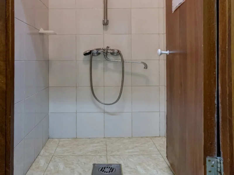 Кровать в общем номере (женский номер) в хостеле «Obschezhitie Dlya Rabochih Vesta Hostel»