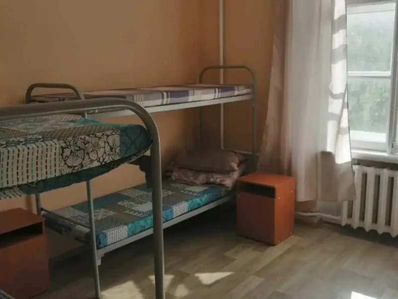Номер в хостеле «Razmestim Na Akademicheskoy Hostel»
