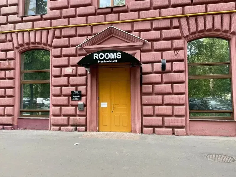 Фасад / вход «Rooms»