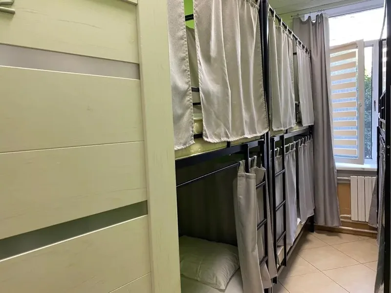 Кровать в общем номере в хостеле «СоСна»