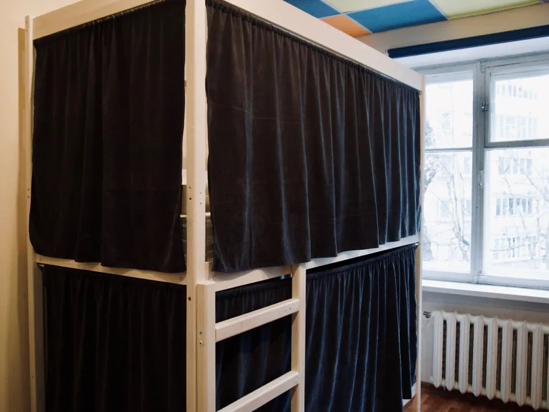 Кровать в общем номере в хостеле «Strominka Hostel»