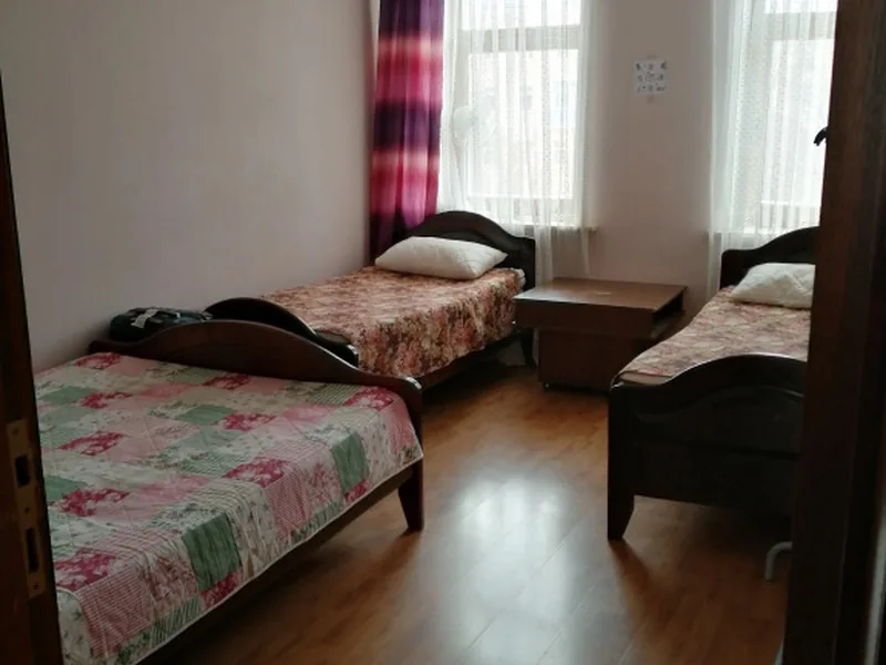 Номер в хостеле «V Oruzheynom Hostel»