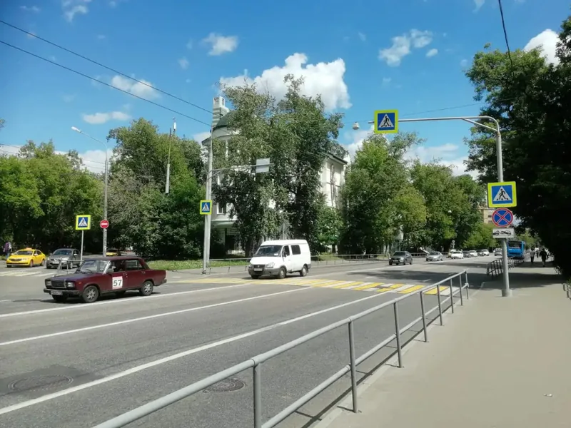 Фасад / вход «Vezhlivyij Los' Na Semyonovskoj Hostel»
