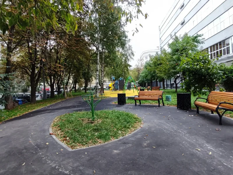 Фасад / вход «уютная просторная светлая у метро в центре Москвы»